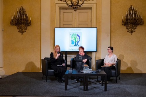 img_3172 キシュ・レイカ理事長(左)と鼎談